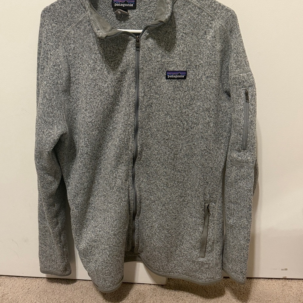 Patagonia women’s Better Sweater Size XL
In good condition